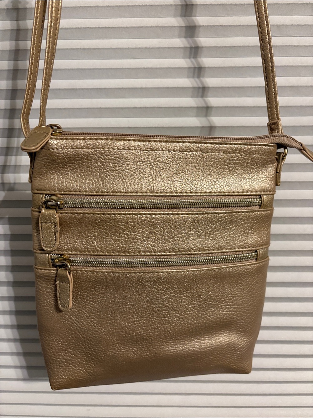 Classic Metallic Crossbody Bag in Gold